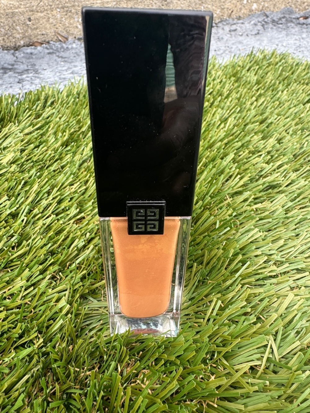 Givenchy Orange Liquid Makeup - Picture 4 of 4